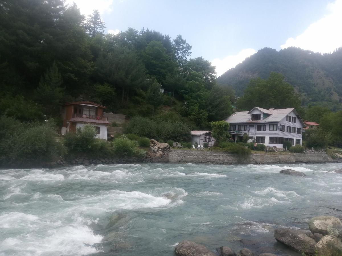 Hotel White House Pahalgam Exterior photo