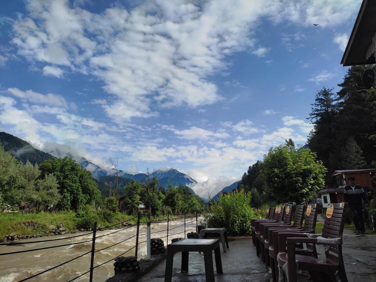 Hotel White House Pahalgam Exterior photo