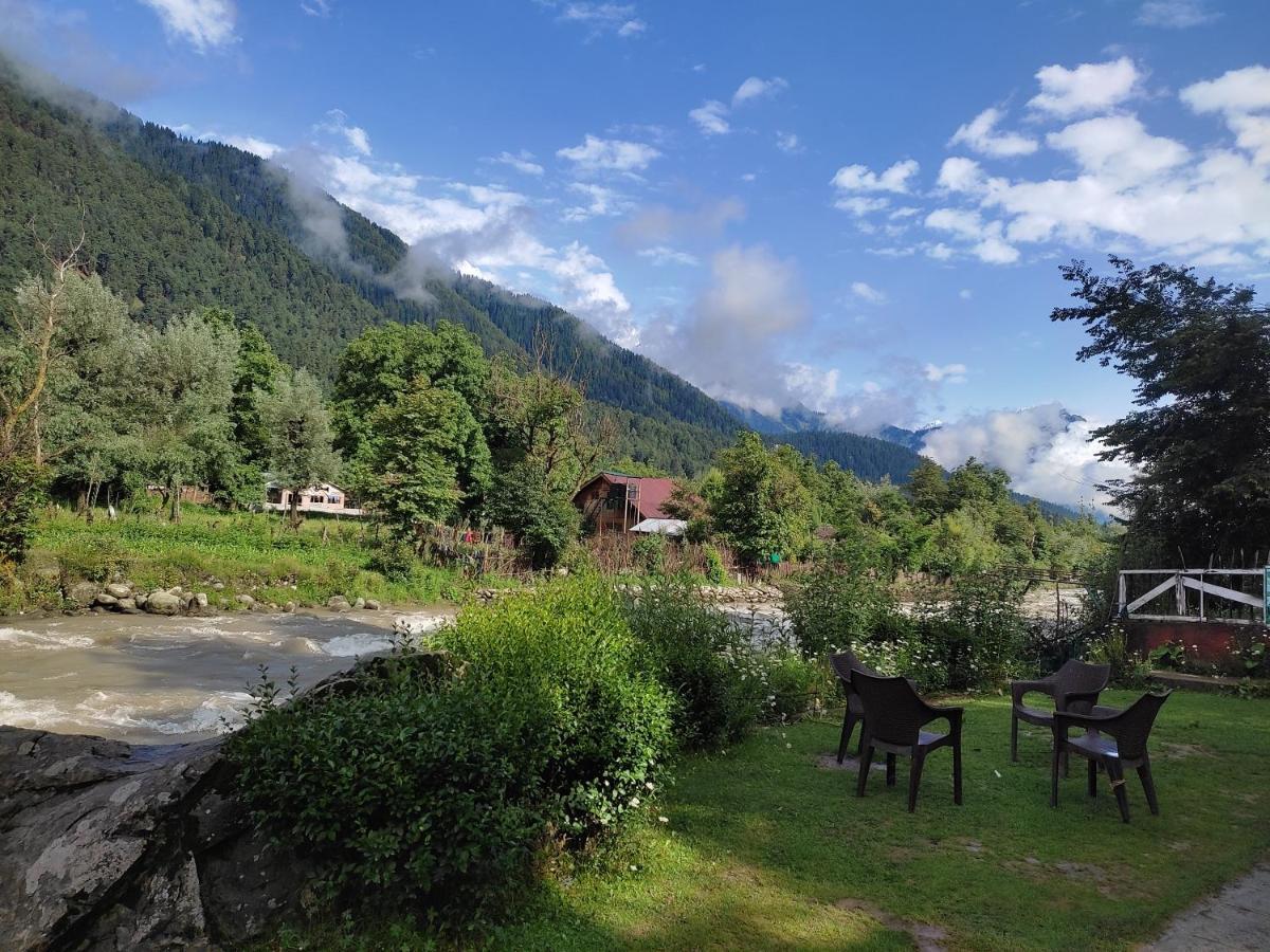 Hotel White House Pahalgam Exterior photo