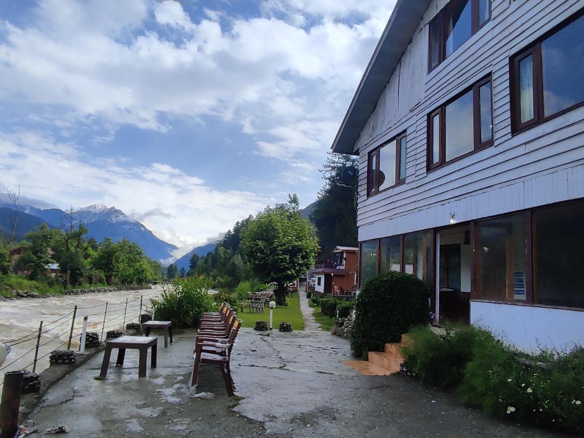 Hotel White House Pahalgam Exterior photo