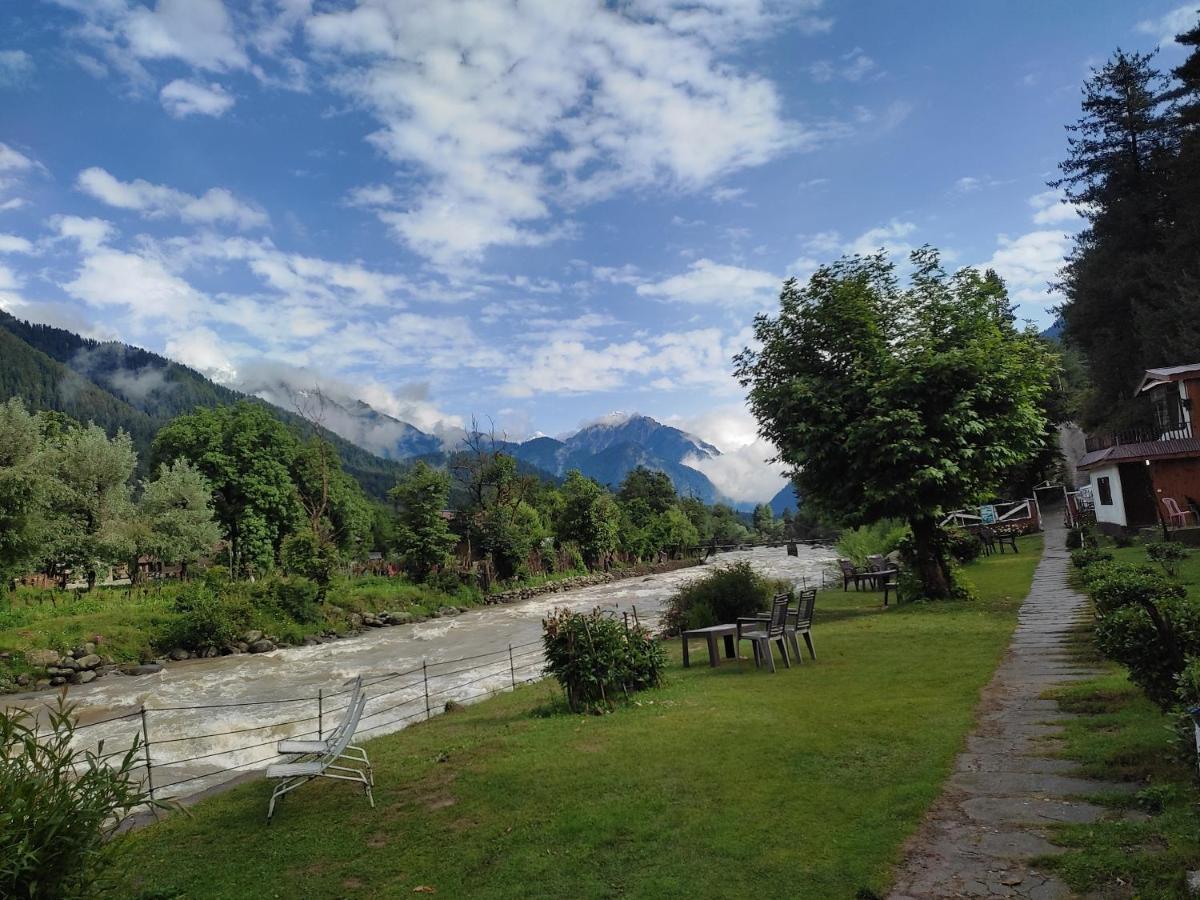 Hotel White House Pahalgam Exterior photo