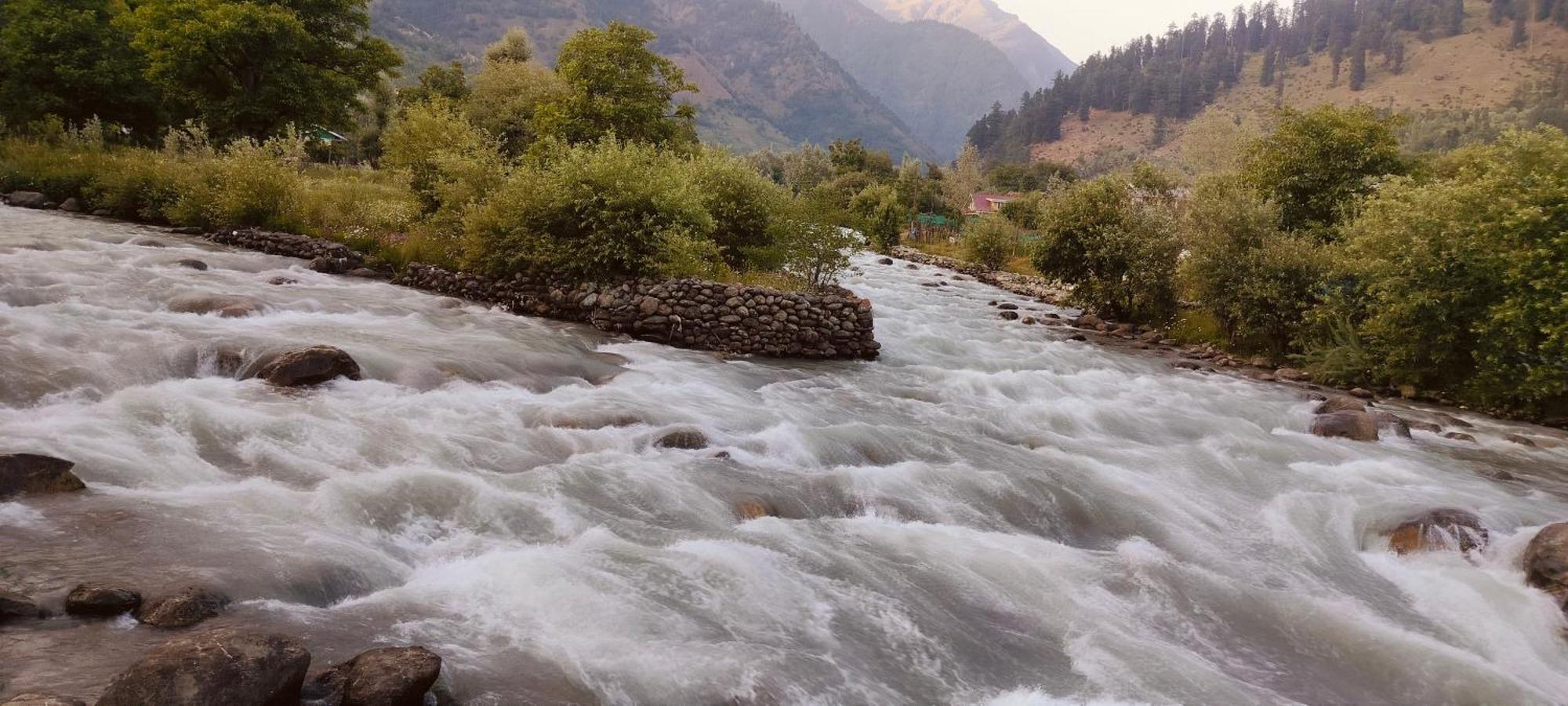 Hotel White House Pahalgam Exterior photo