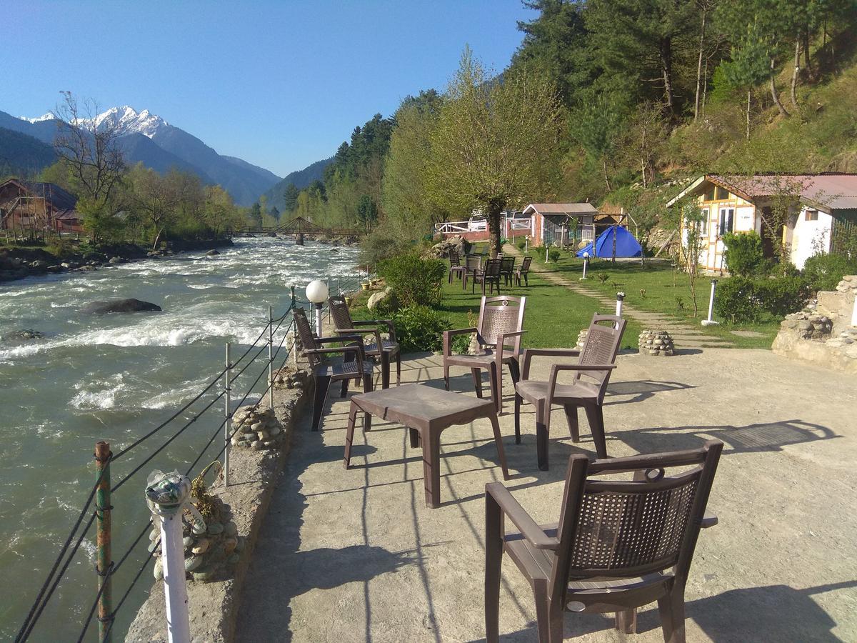 Hotel White House Pahalgam Exterior photo